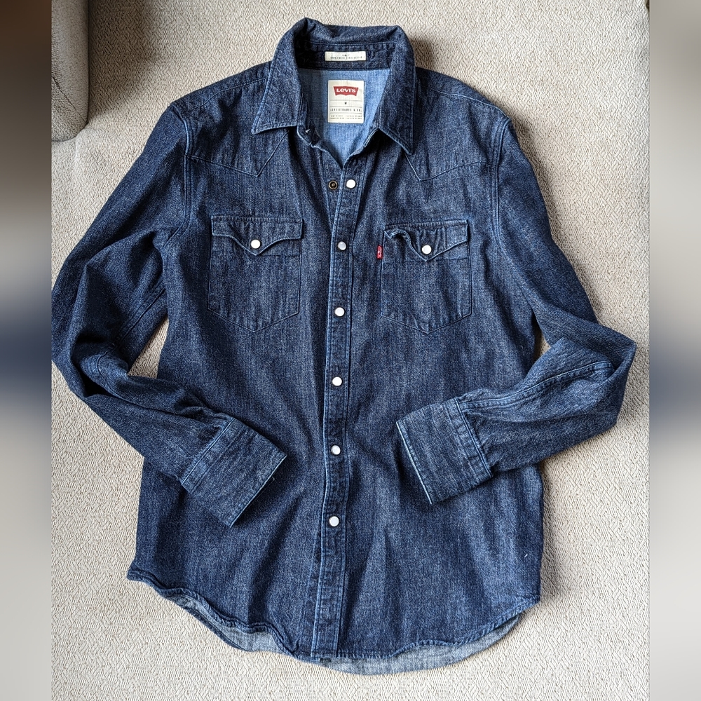 Levis Slim Fit Classic Western Shirt, men's medium